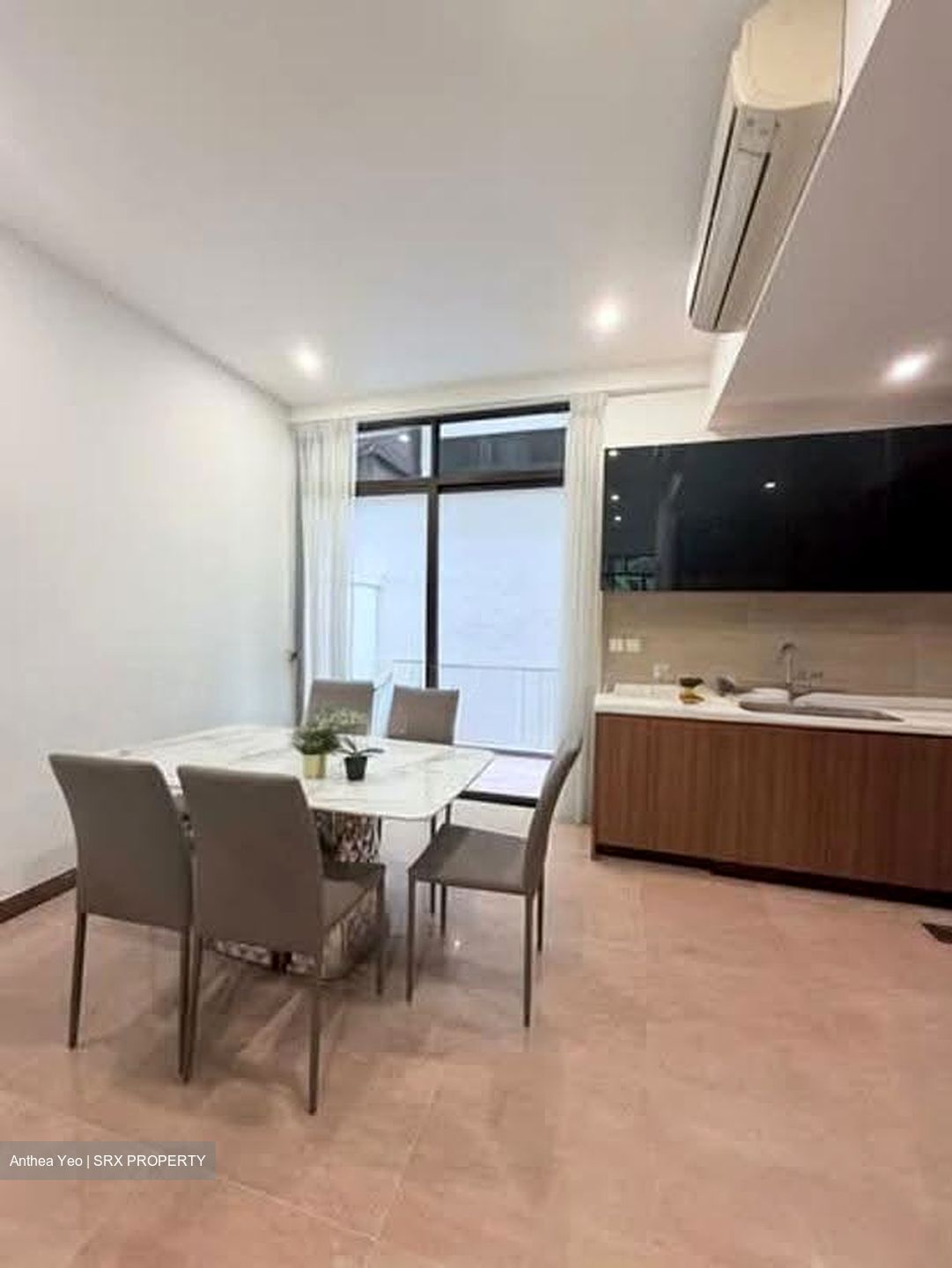 Holland Link (D10), Terrace #617746221